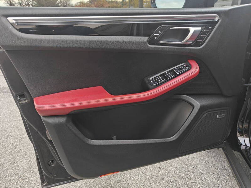 2018 Porsche Macan S