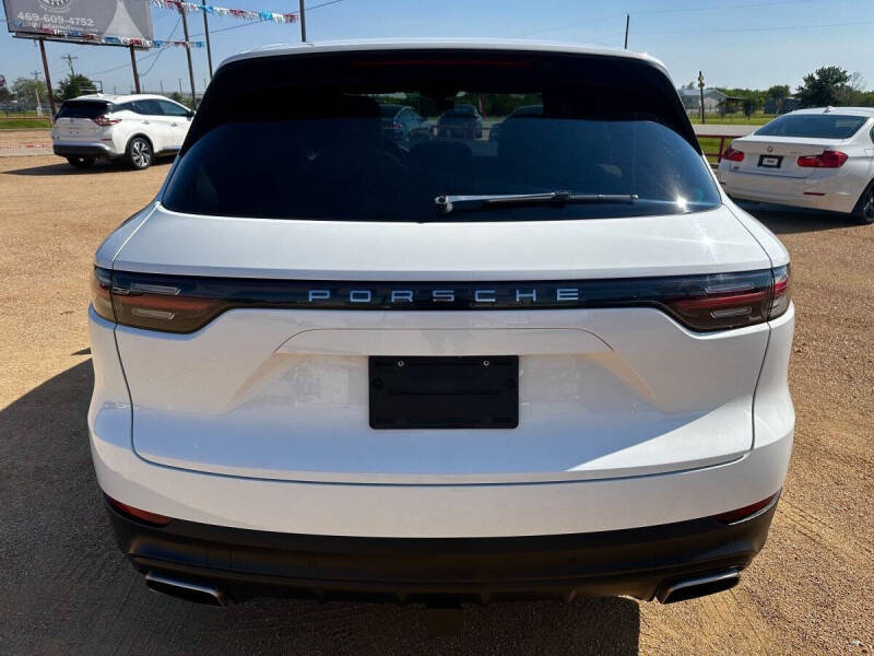 2022 Porsche Cayenne Platinum Edition