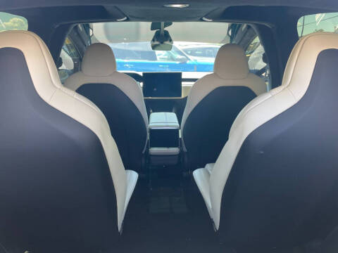 2023 Tesla Model X Standard Range