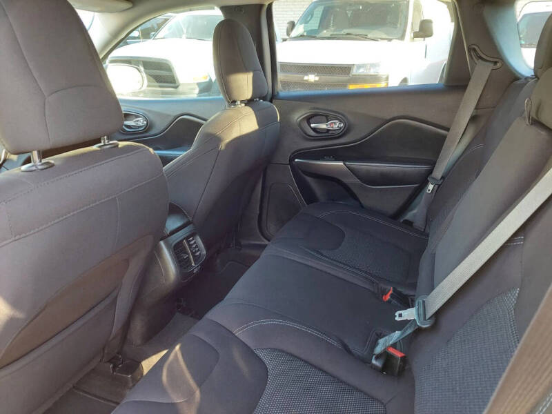 2019 Jeep Cherokee Latitude