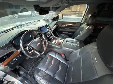 2019 Cadillac Escalade Luxury