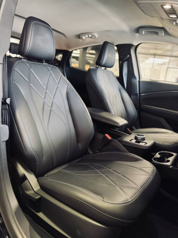 2023 Ford Mustang Mach-E Select