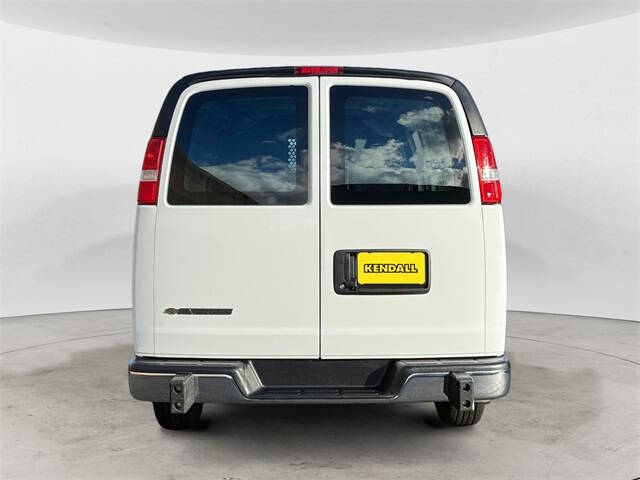 2024 Chevrolet Express 2500