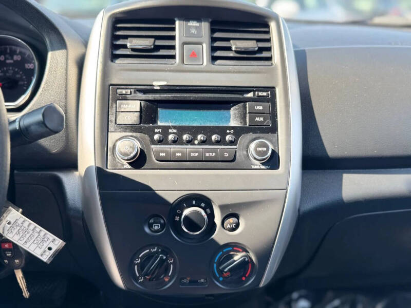 2015 Nissan Versa 1.6 S