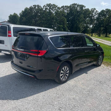 2025 Chrysler Pacifica Plug-In Hybrid Select