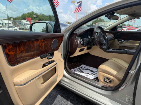 2011 Jaguar XJ