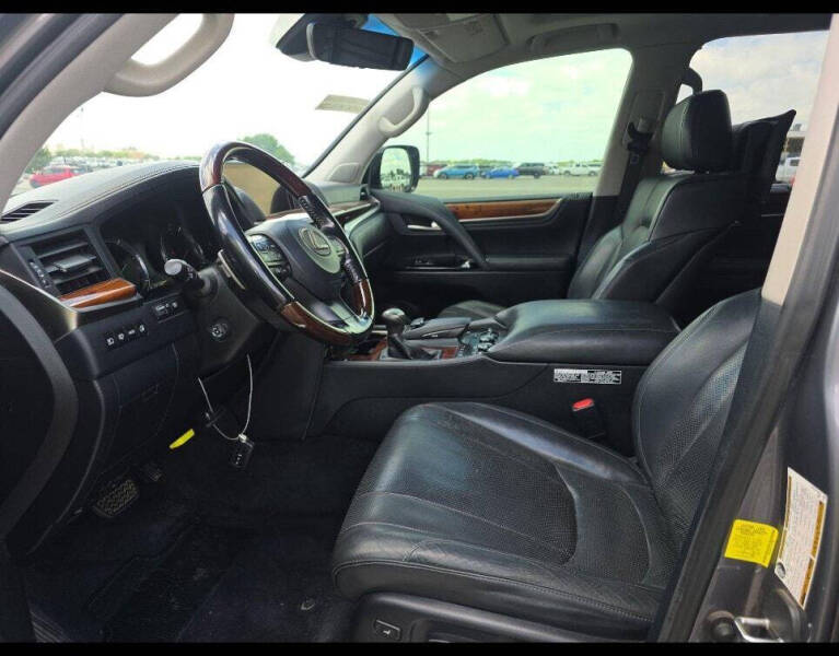 2018 Lexus LX 570 Three-Row