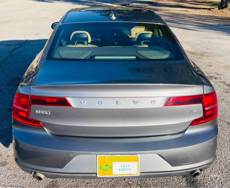 2019 Volvo S90 T5 Momentum