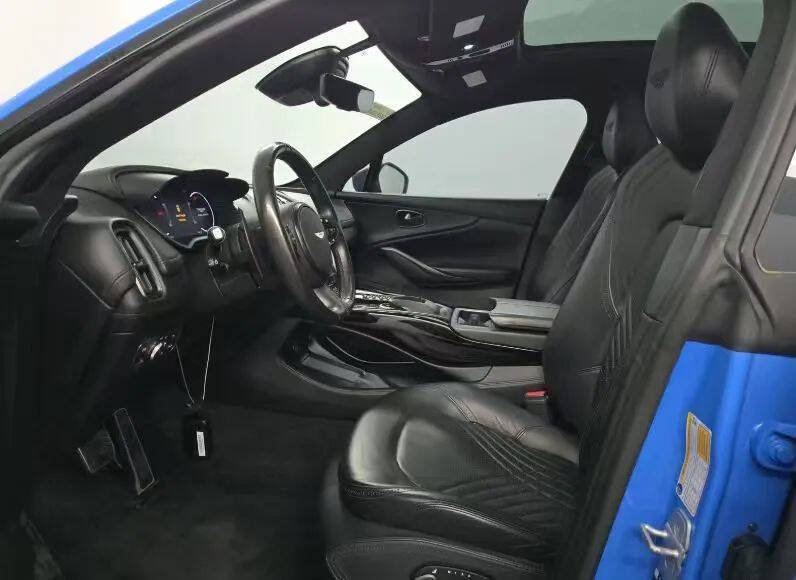 2021 Aston Martin DBX