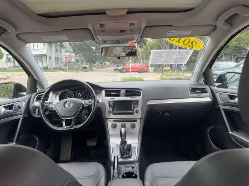 2015 Volkswagen Golf TSI S