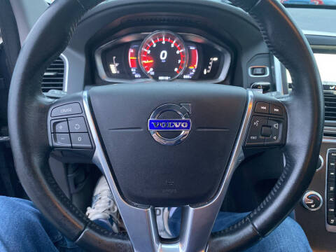 2016 Volvo XC60 T6 Drive-E