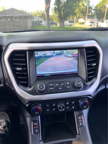 2017 GMC Acadia SLE-2