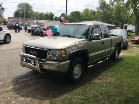 2002 GMC Sierra 1500 for sale at Antique Motors in Plymouth IN