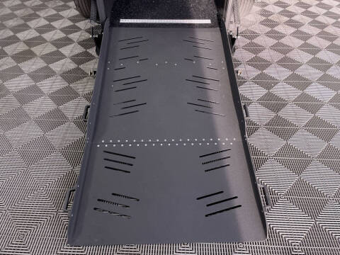 2023 Toyota Sienna LE 8-Passenger