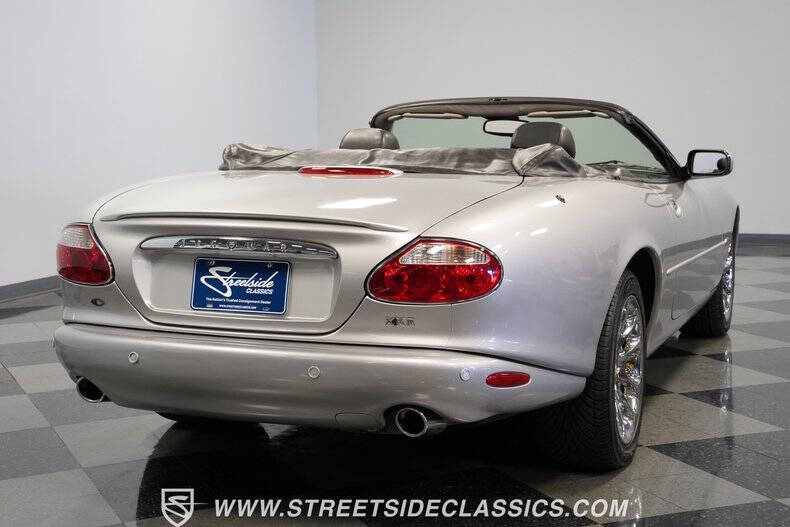 2001 Jaguar XKR