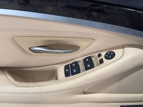 2015 BMW 5 Series 528i