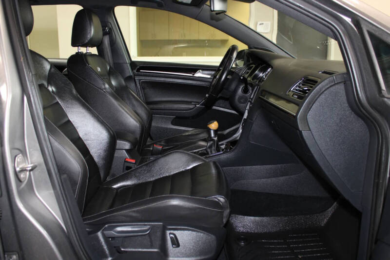 2016 Volkswagen Golf R