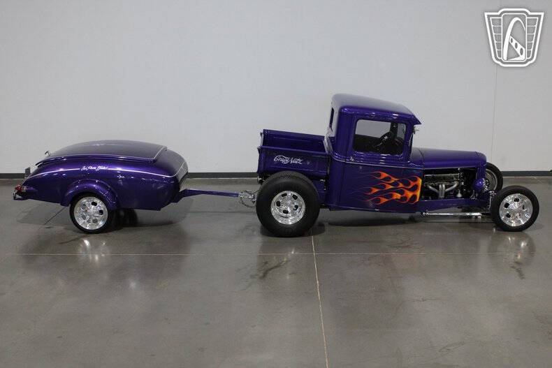1933 Ford F-100