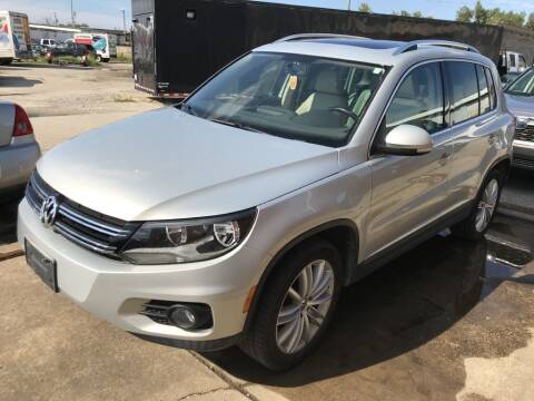 2012 Volkswagen Tiguan for sale at ADVANCE AUTO SALES in South Euclid OH