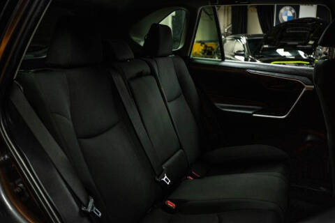 2022 Toyota RAV4 Hybrid LE