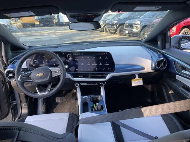 2026 Chevrolet Equinox EV LT 2