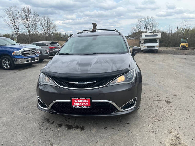 2017 Chrysler Pacifica Touring-L Plus