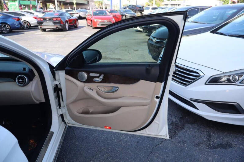 2017 Mercedes-Benz C-Class