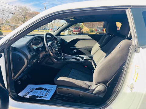 2021 Dodge Challenger SXT