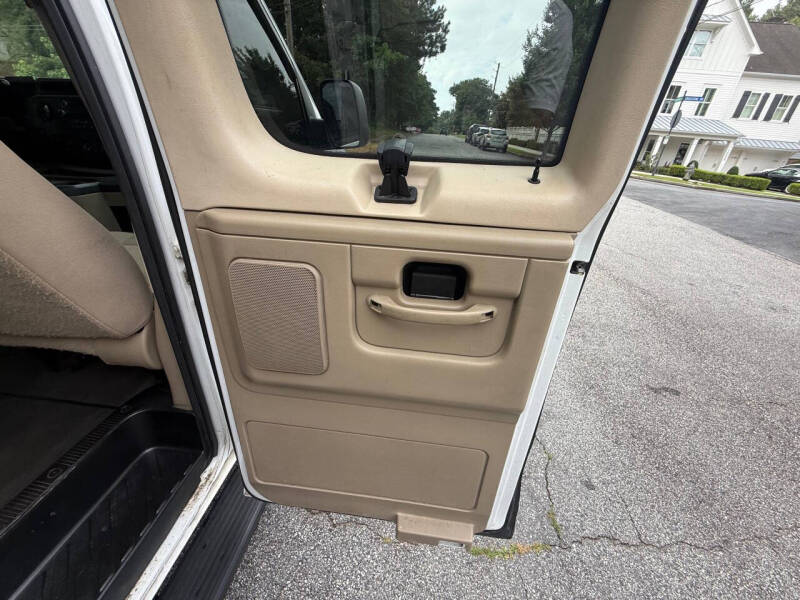2010 Ford E-Series E-350 SD XL