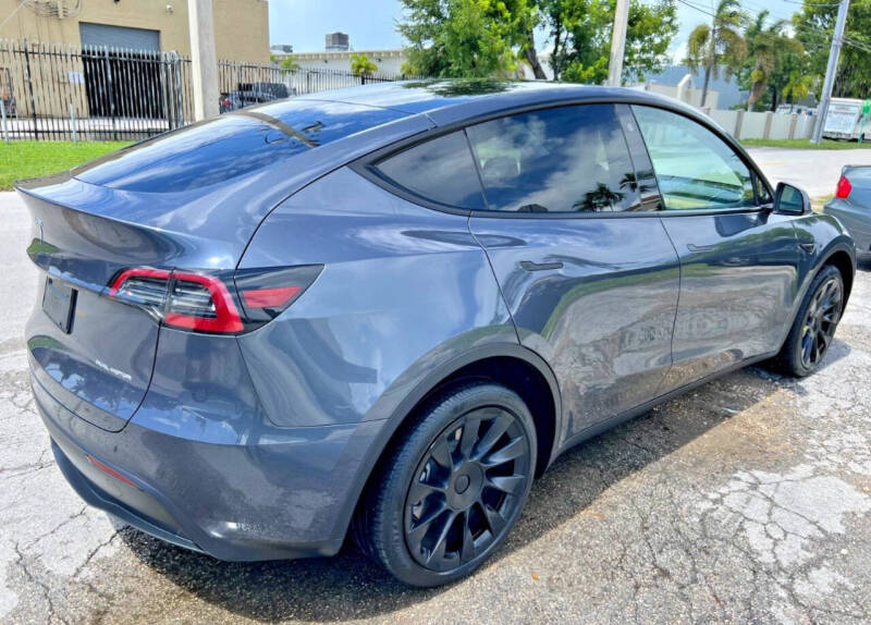 2023 Tesla Model Y Long Range