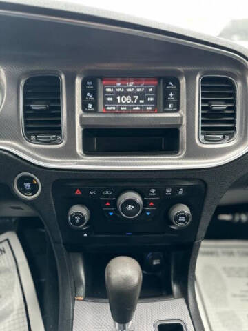 2013 Dodge Charger SE