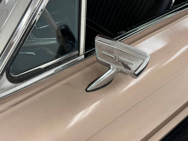 1966 Ford Thunderbird