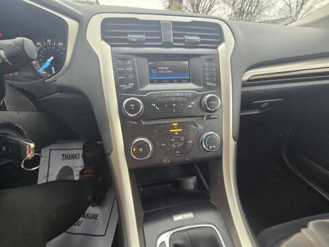 2014 Ford Fusion SE