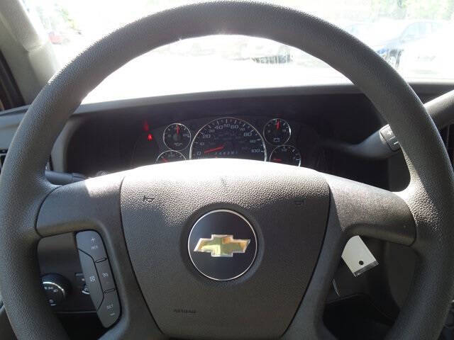 2024 Chevrolet Express LS 3500