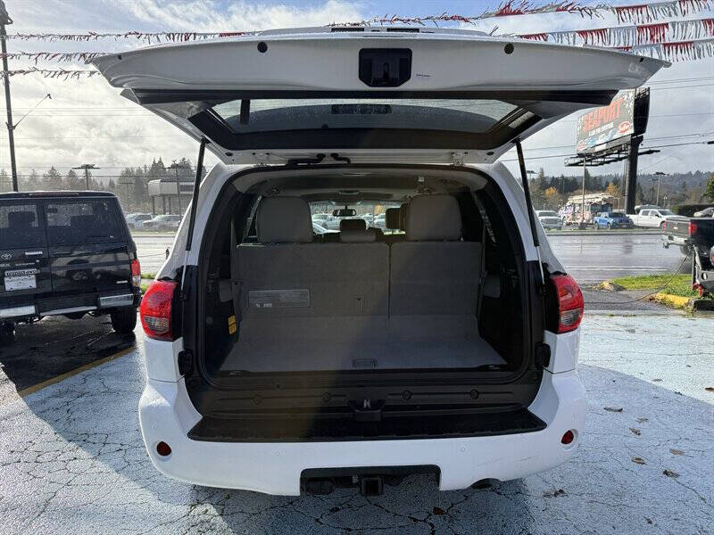 2016 Toyota Sequoia SR5