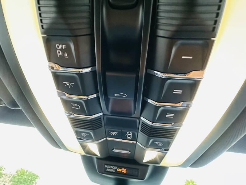 2017 Porsche Macan S