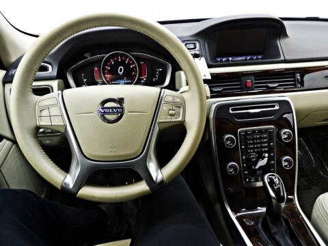 2015 Volvo XC70 T5 Drive-E Premier Plus