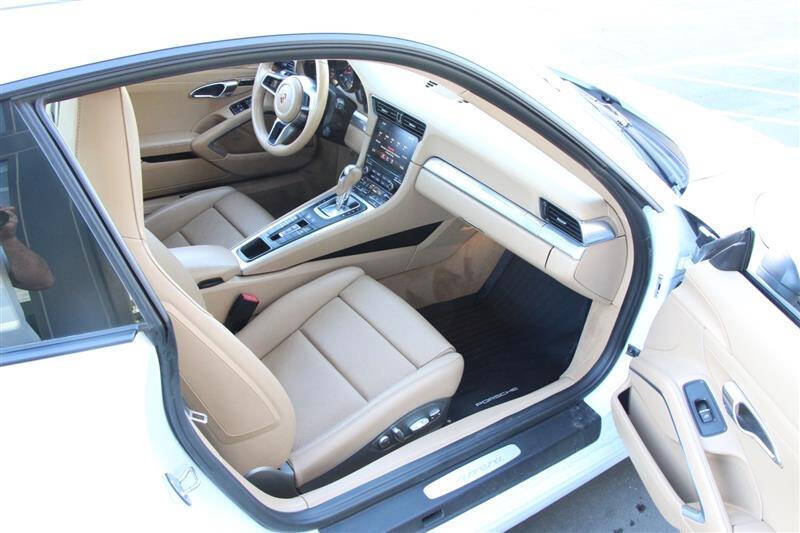 2017 Porsche 911 Carrera