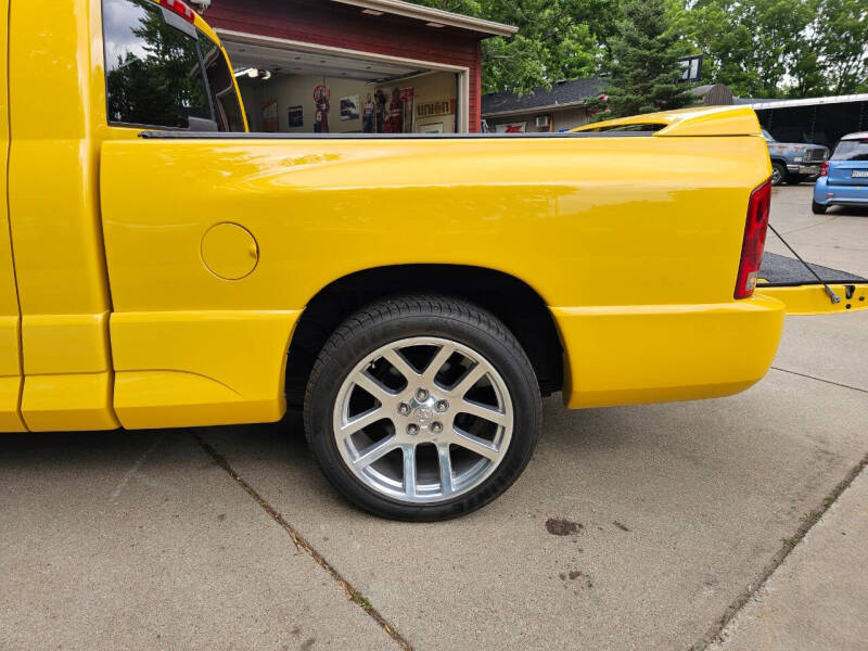 2005 Dodge Ram 1500 SRT-10
