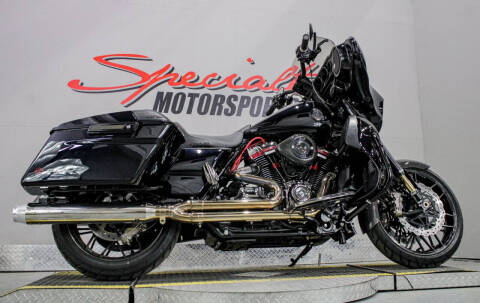 2022 Harley-Davidson CVO Street Glide