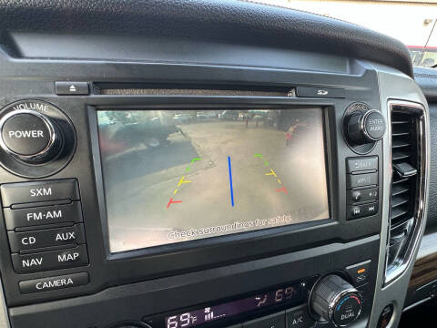 2017 Nissan Titan SL