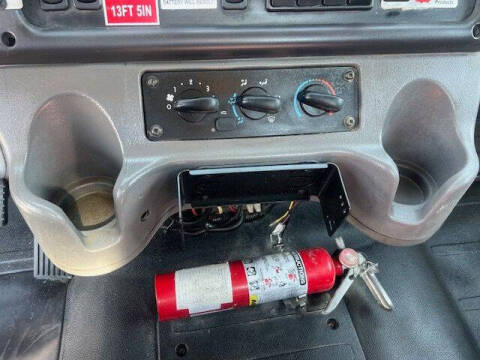 2015 Freightliner M2 106