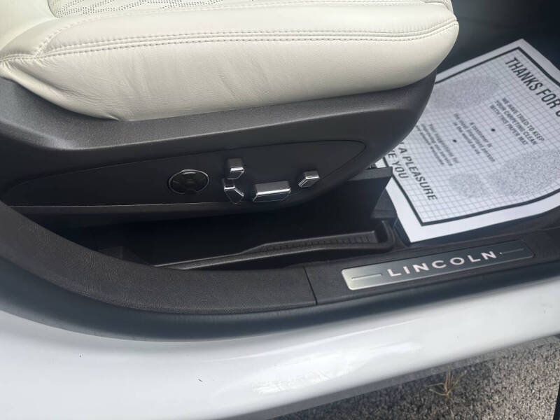 2021 Lincoln Nautilus Black Label