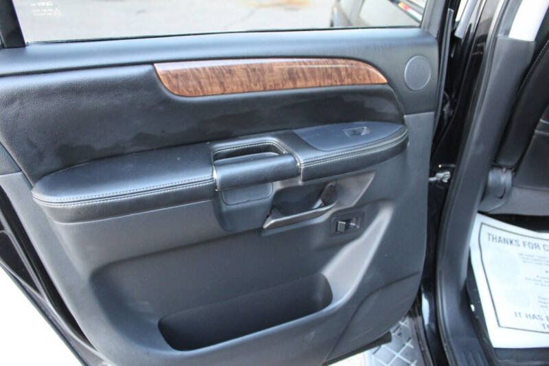 2013 Nissan Armada Platinum