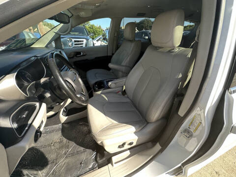 2021 Chrysler Pacifica Touring L