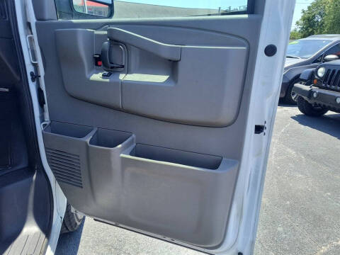 2017 Chevrolet Express 2500