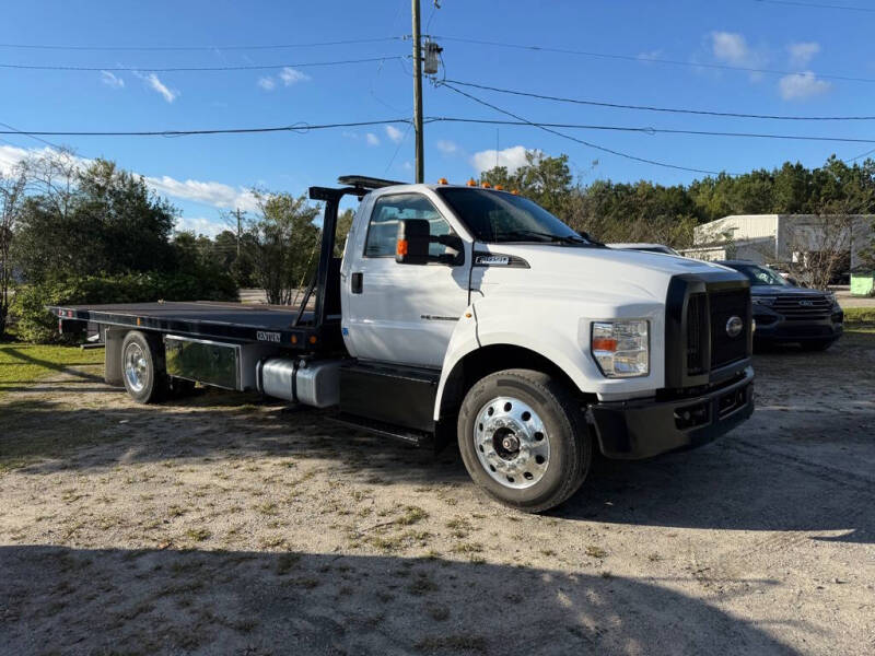 2022 Ford F-650's photo