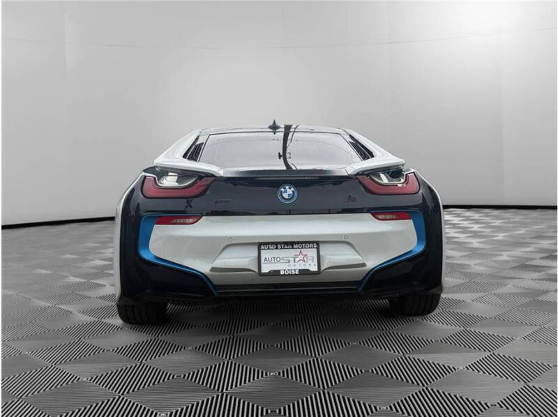 2016 BMW i8