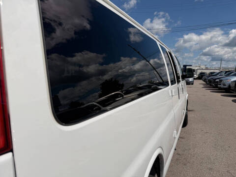 2017 GMC Savana LS 3500