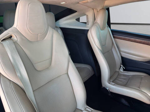2016 Tesla Model X 90D